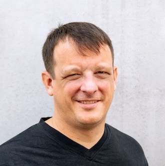 Photo of Dr. Oliver Treidler